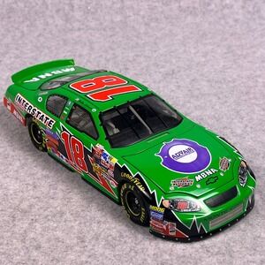 Bobby Labonte #18 Interstate Batteries Advair 2003 Monte Carlo 1:24 Diecast